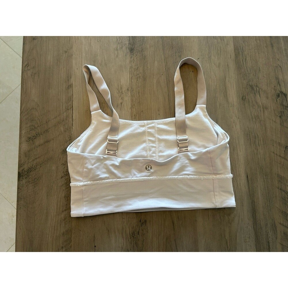 Lululemon Racerback Sports Bra Womens SIZE 6 White Workout Activewear Logo